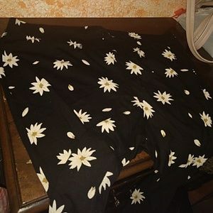 Daisy Torrid Leggings size 3